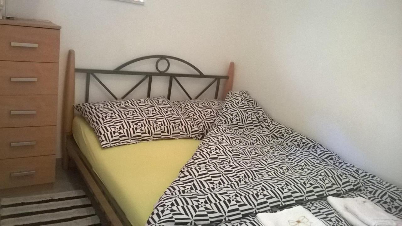 Apartman Renata Omiš Esterno foto